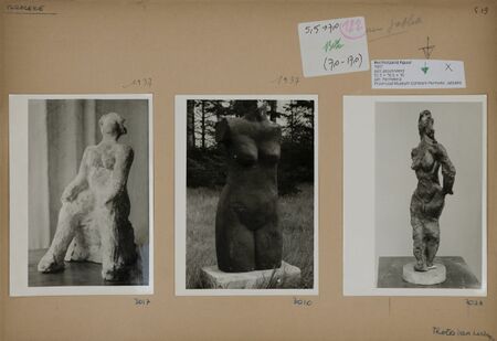 Pancarte met werk van Constant Permeke